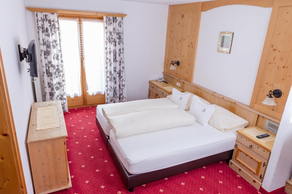 Hotel Tirolerhof Serfaus Eksteriør bilde